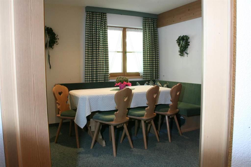 Landhaus Heidi Partenen Luaran gambar