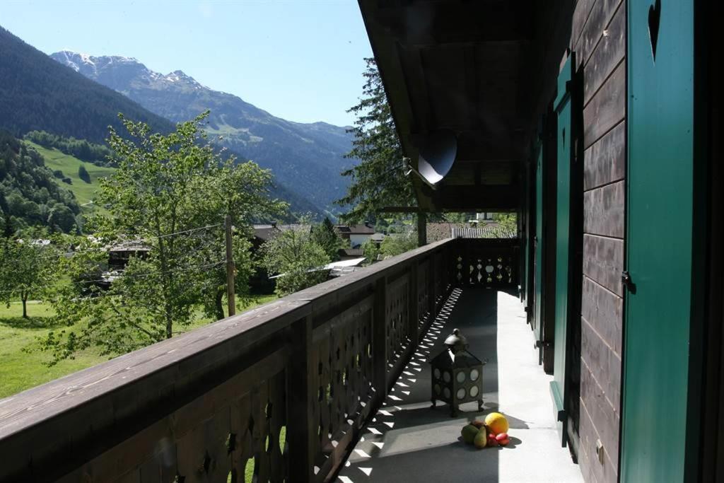 Landhaus Heidi Partenen Luaran gambar